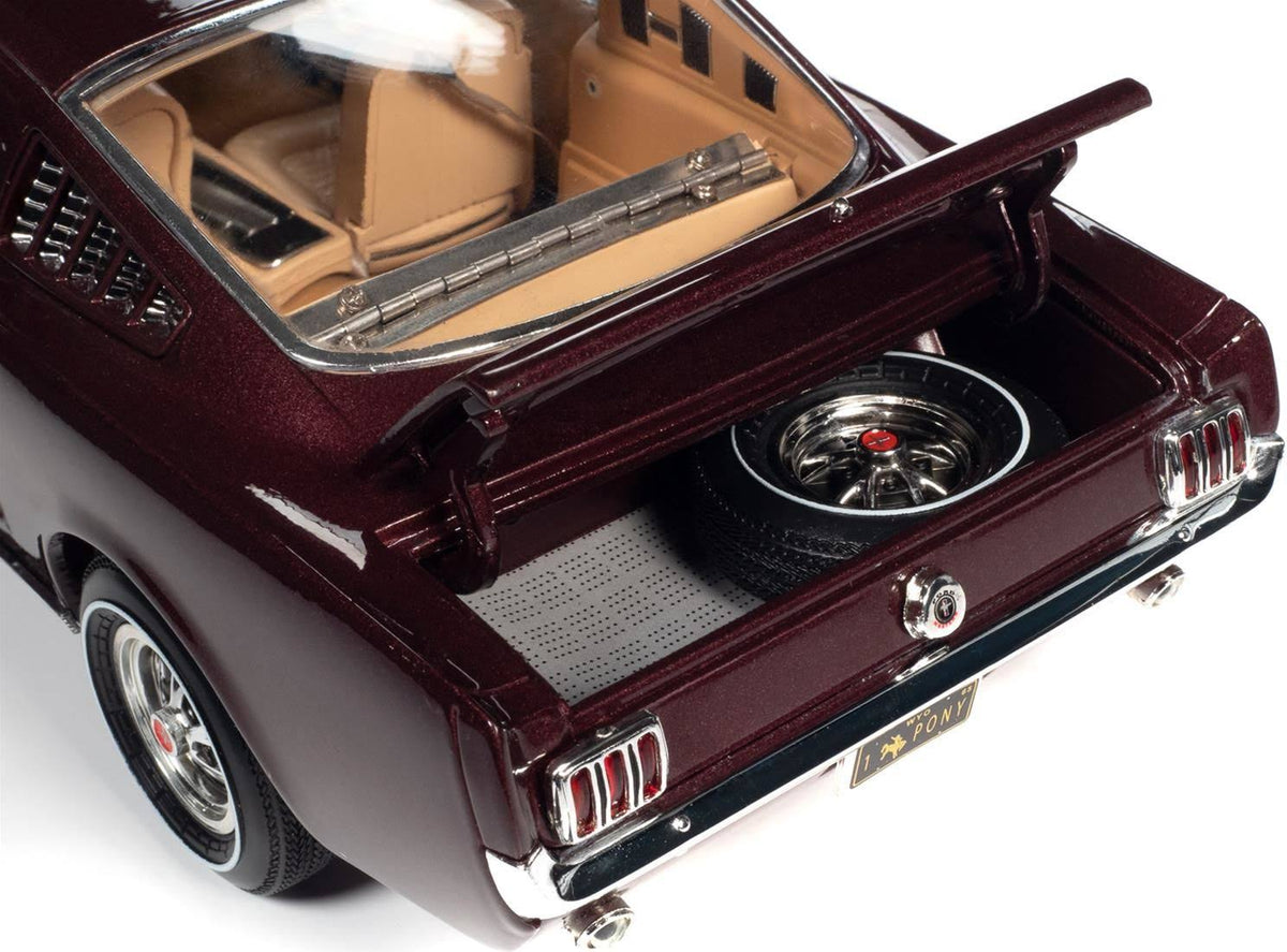 1:18 Scale 1965 Ford Mustang 2+2 Diecast Model D93078