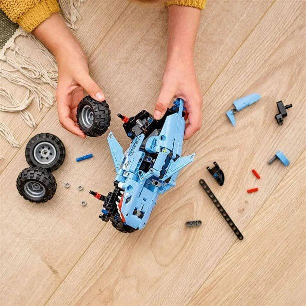 Technic Monster Jam Megalodon C171400