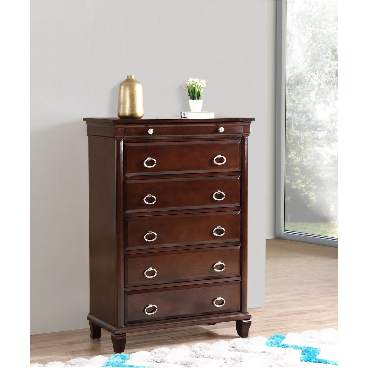 Vintage Chest L542