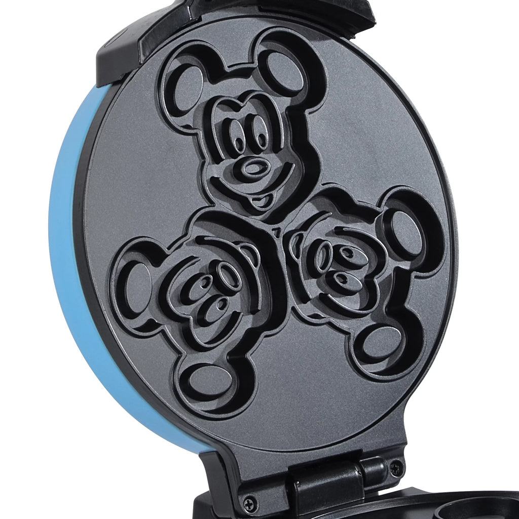 Double Flip Waffle Maker for 6 Waffles R7856