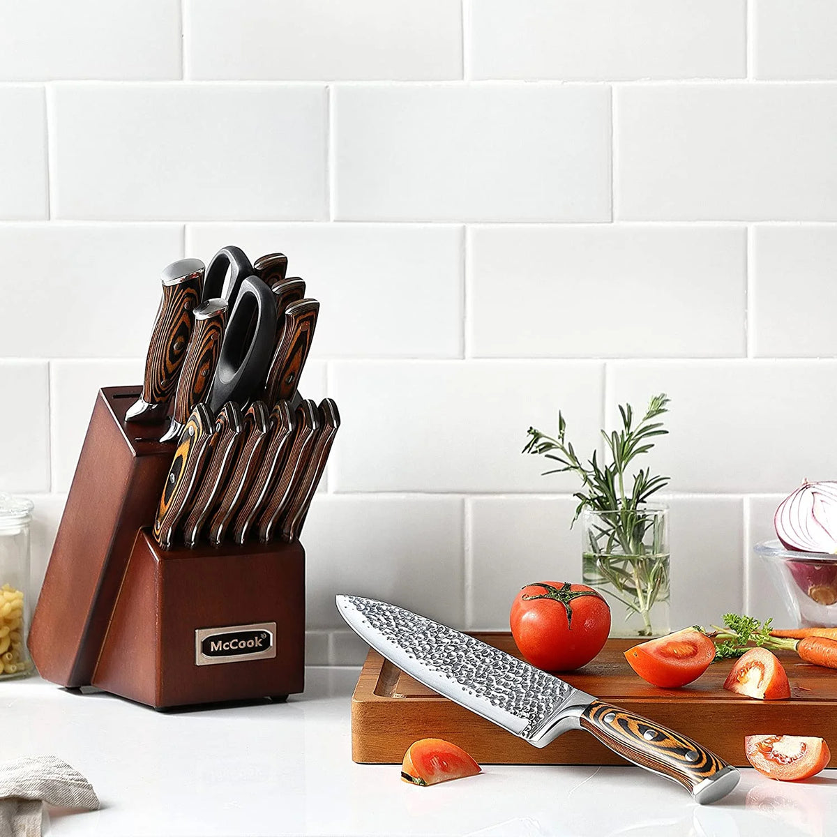 15-Piece Stainless Steel Knife Block Set with Built-in Sharpener I8106