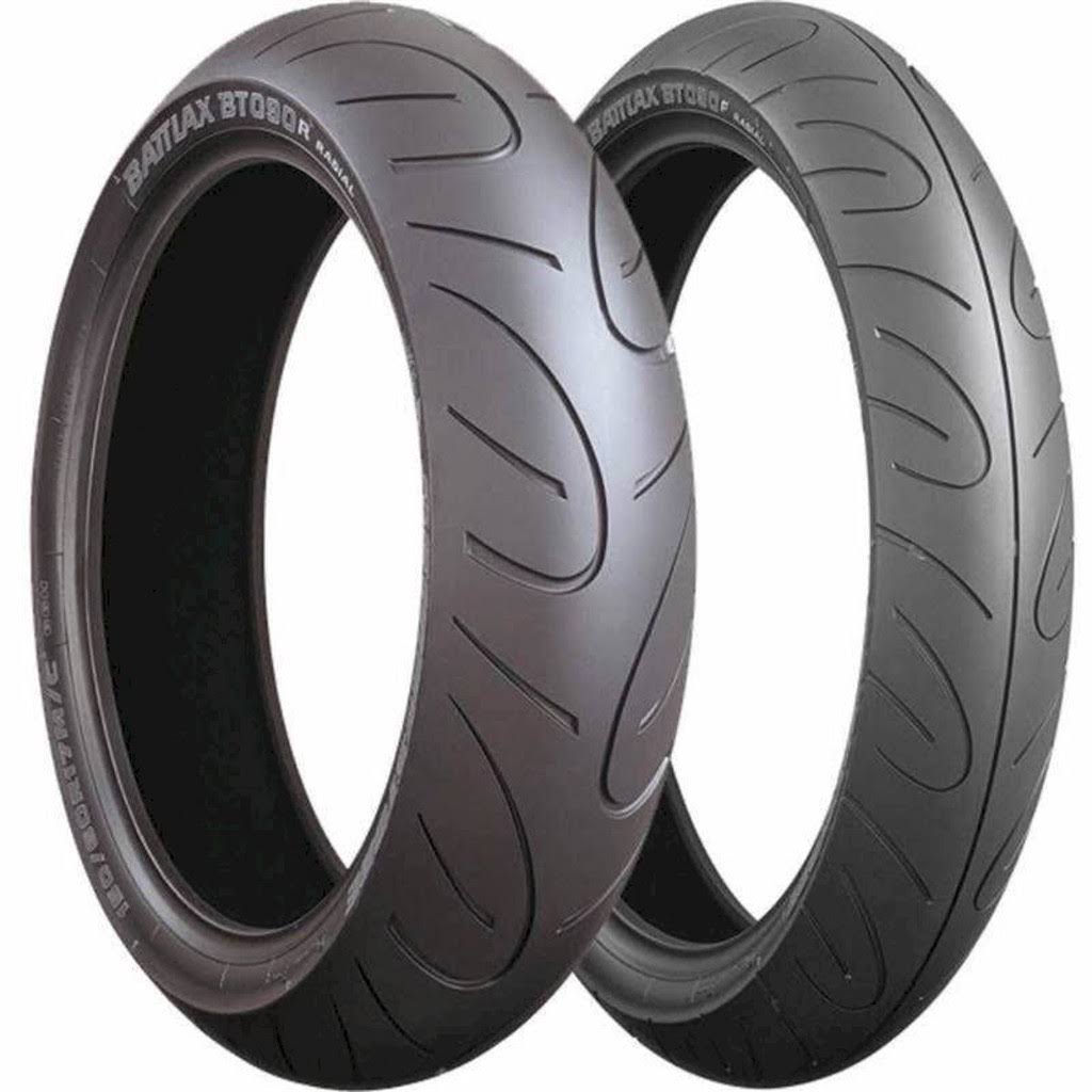 120/70 R17 Front Motorcycle Tyre D8726
