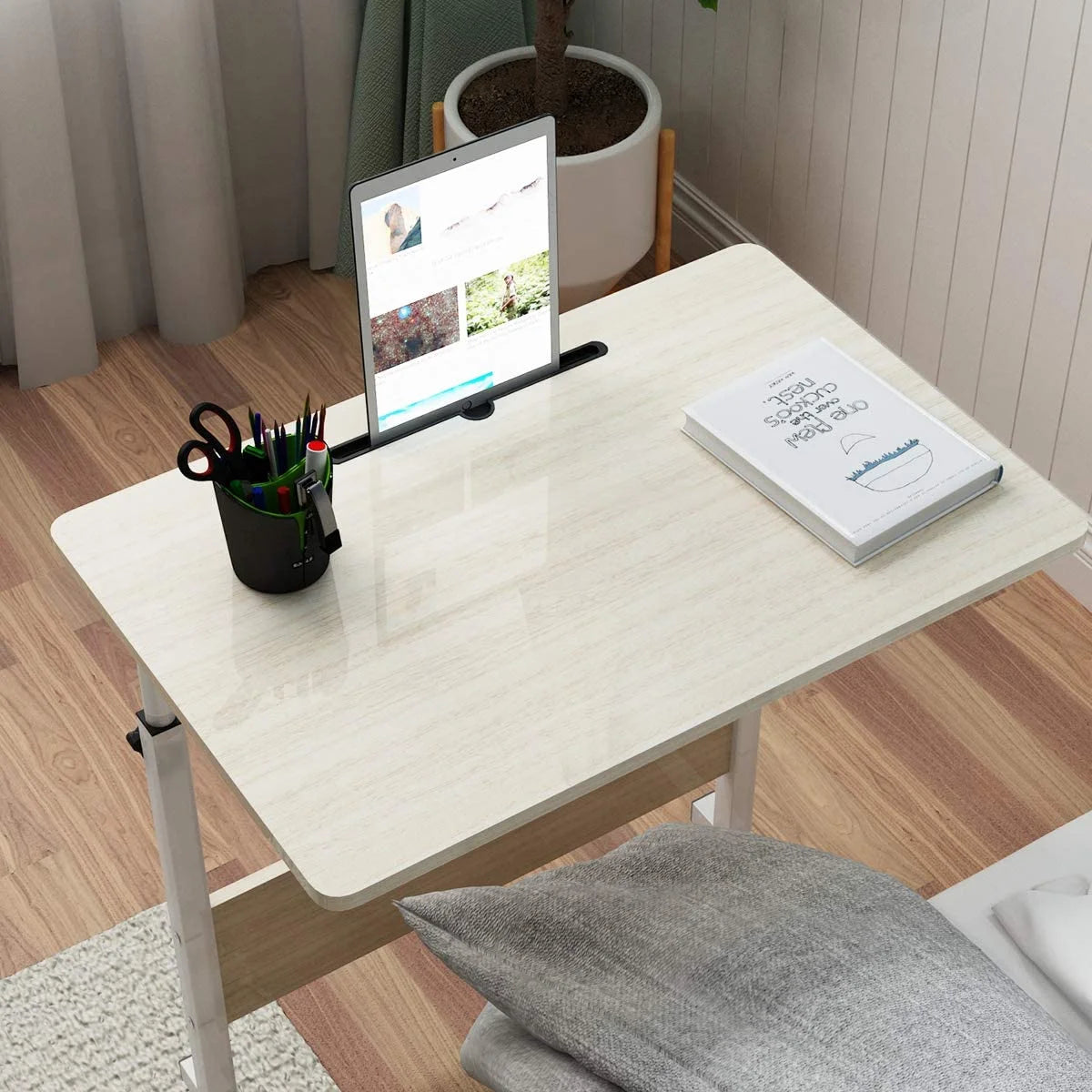 Adjustable Maple Laptop Computer Desk D8414